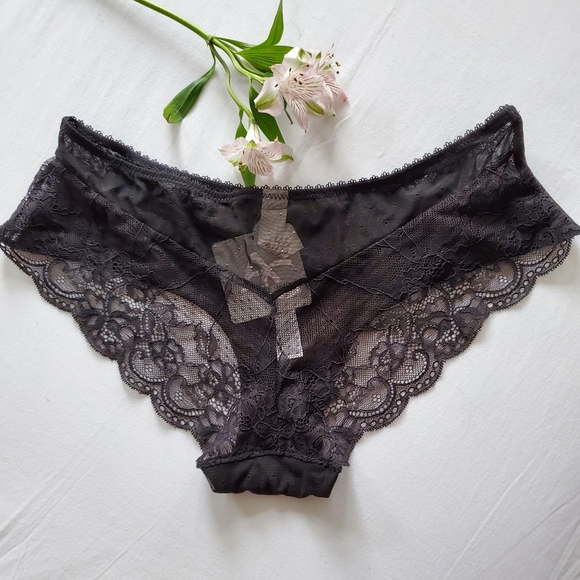 BRIDE| Lace Panty - Picture 2 of 3